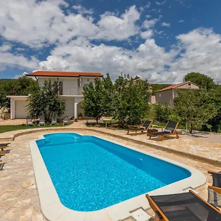 Vila Podrugovi Dvori With Pool Koprivno