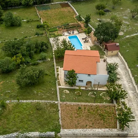 Villa Podrugovi Dvori With Pool *