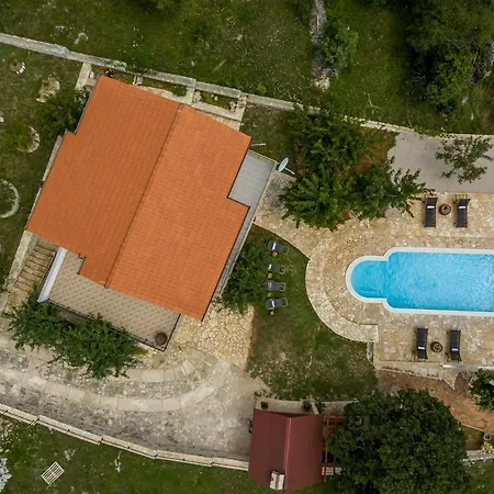 Podrugovi Dvori With Pool Vila *