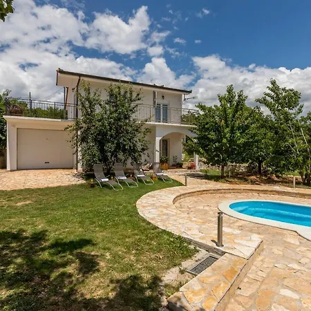 Villa Podrugovi Dvori With Pool