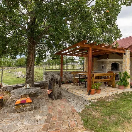 Podrugovi Dvori With Pool Villa *