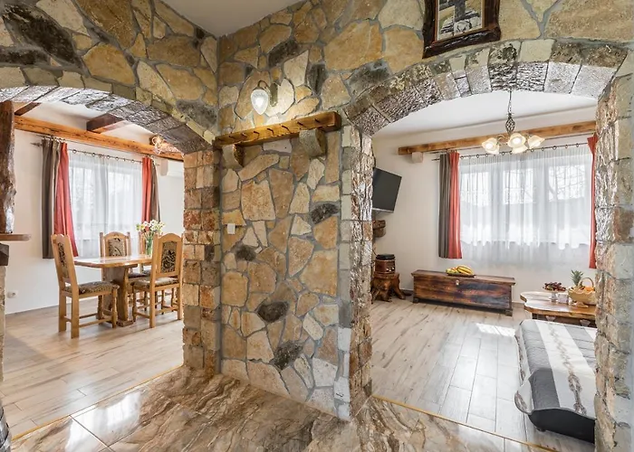 Podrugovi Dvori With Pool Koprivno