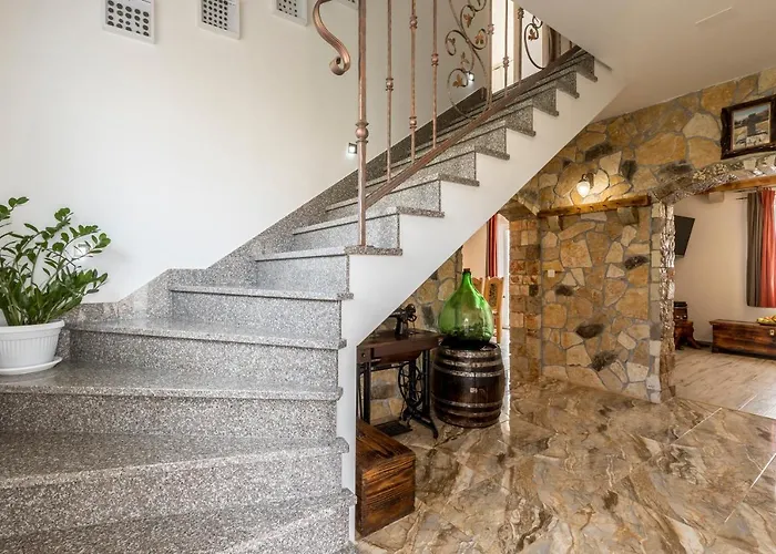 Podrugovi Dvori With Pool Vila Koprivno