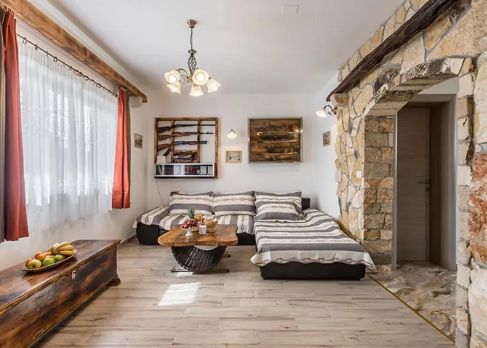 Podrugovi Dvori With Pool Vila *