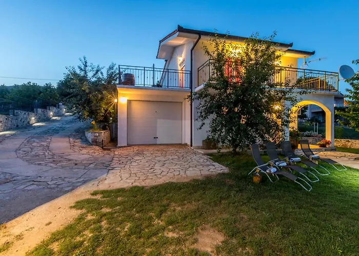 Podrugovi Dvori With Pool * Koprivno