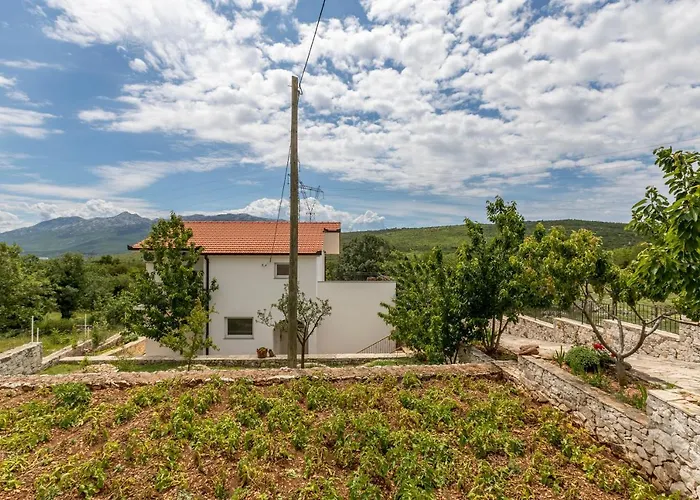 Podrugovi Dvori With Pool Koprivno