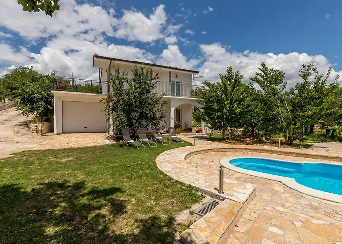 Vila Podrugovi Dvori With Pool